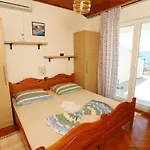 With Parking Space - Porat, Makarska - 10032 Živogošće
