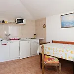 With Parking Space - Porat, Makarska - 10032 Živogošće