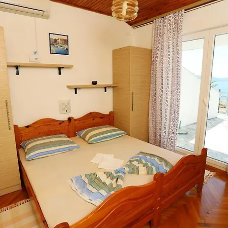 With Parking Space - Porat, Makarska - 10032 Živogošće