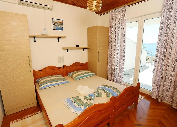 With Parking Space - Porat, Makarska - 10032 Živogošće