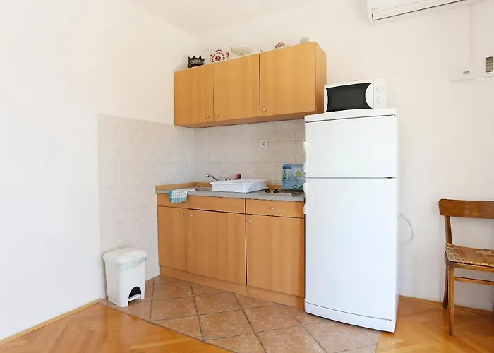 公寓 With Parking Space - Porat, Makarska - 10032